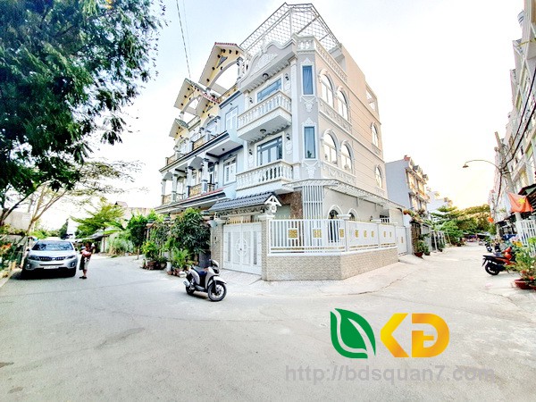 Bán biệt thự phố góc 2 mặt tiền hẻm 8m 2266 đường Huỳnh Tấn Phát Nhà Bè.